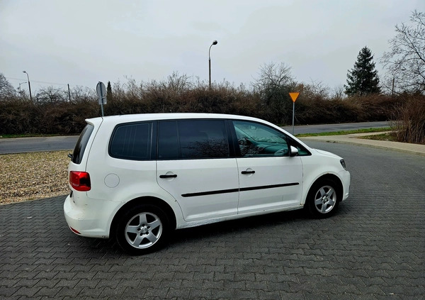 Volkswagen Touran cena 17999 przebieg: 537000, rok produkcji 2011 z Góra małe 137